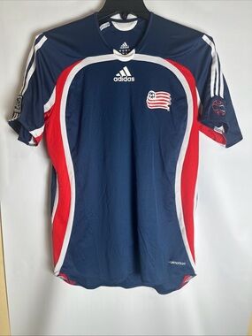 Vintage Adidas New England Revolution Navy Red Soccer Jersey men’s size medium